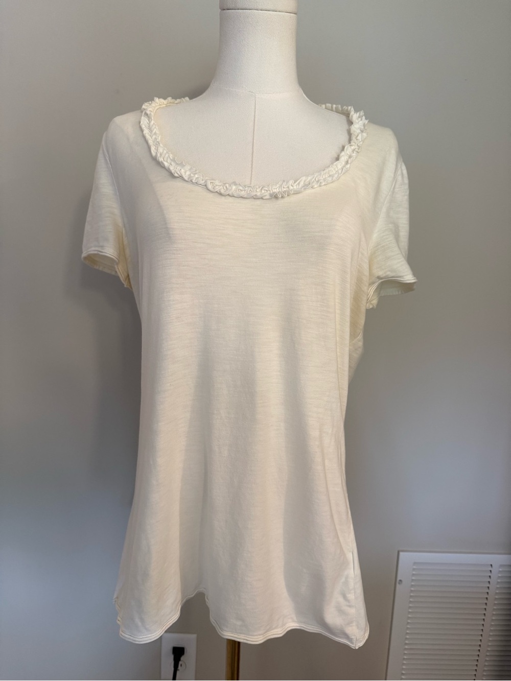 Boden Cream Short Sleeve Scoop Neck Top with Ruffle Trim